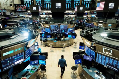 Stock market today: Wall Street edges lower as debt worries hang